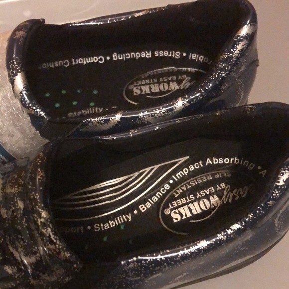 Easy works by easy street nursing shoes size 7W - Picture 5 of 8